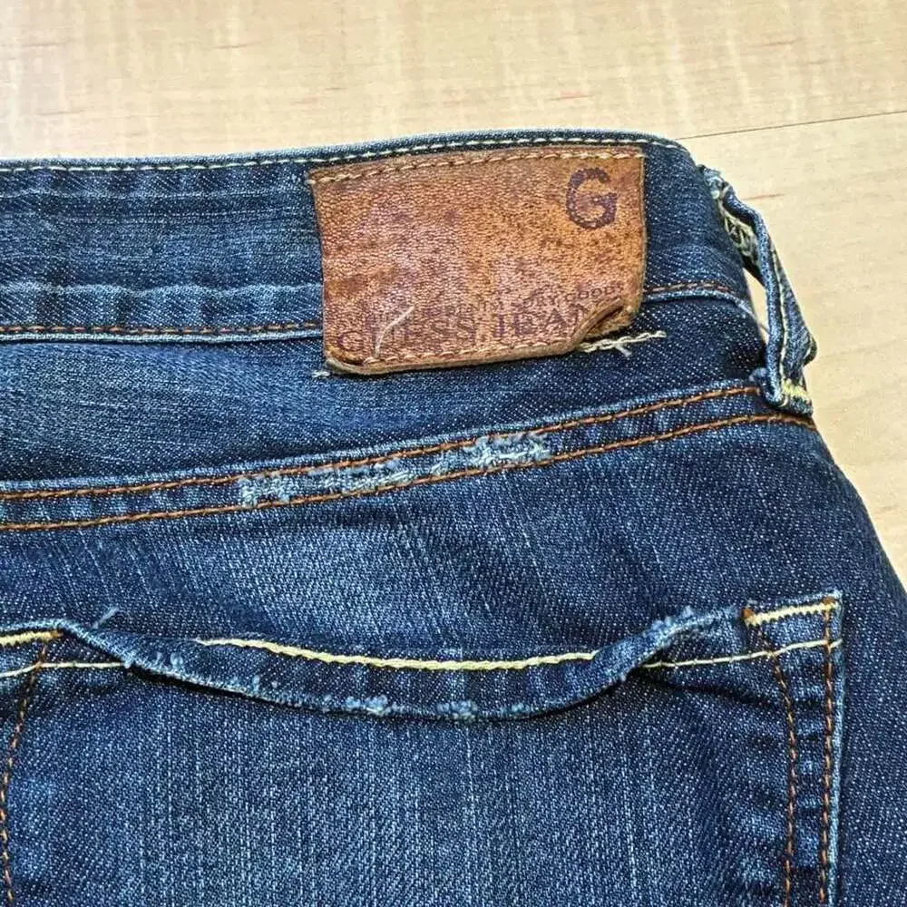 Vintage Guess Jeans Dark Wash Distressed Denim Skater Jeans Size 34
